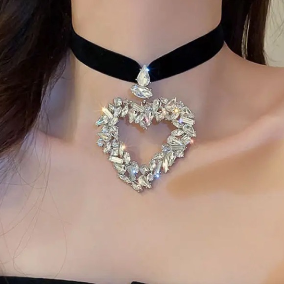 Jewelry - Sparkle Crystals Large Crystal Pendant Heart Necklace Black Velvet Choker